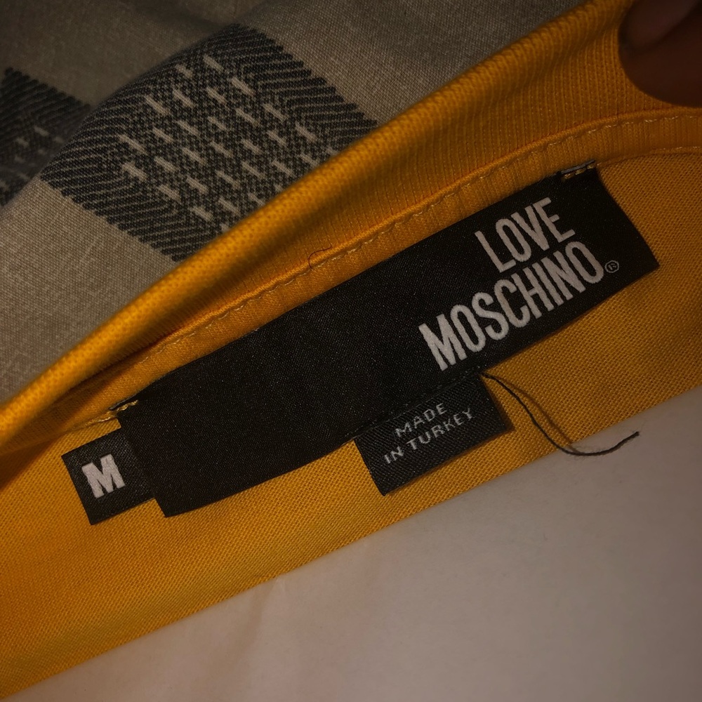 Brand new Men’s Moschino Shirt size Medium - Picture 2 of 4